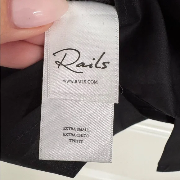 NWOT Rails Louella Flutter Black Ruffled Blouse - Picture 9 of 9